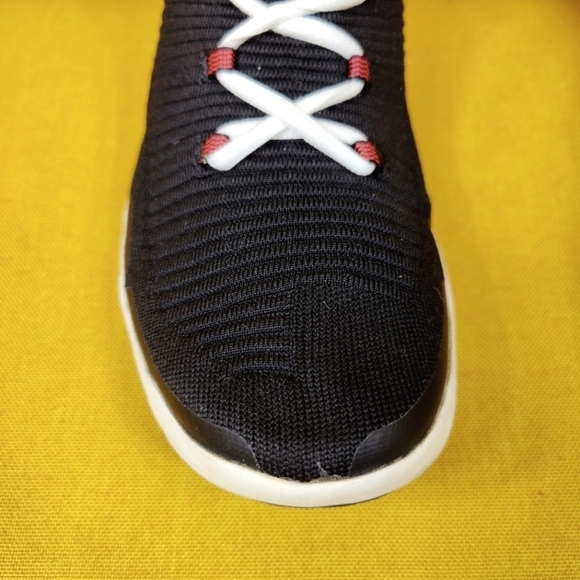 The North Face Oscillate Trail Black Red Running Sneakers Women's Shoes Size 9 - Picture 4 of 10